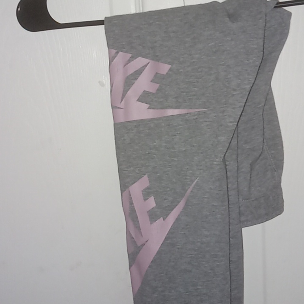 Nike Leggings in a Small.
